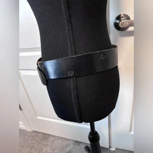 Vintage | Genuine Leather Canadiana  Large Buckle Belt - Picture 8 of 8